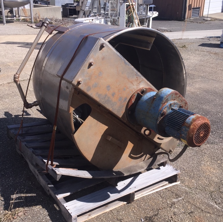used 150 gallon Jacketed Mixing Kettle. Has sweep mixer with scraper blades.  Jacket on bottom head rated 40 PSI. Built by The John Lentz Co.  Previously used in (personal care products, pharmaceuticals co-packer, contract manufacturing)